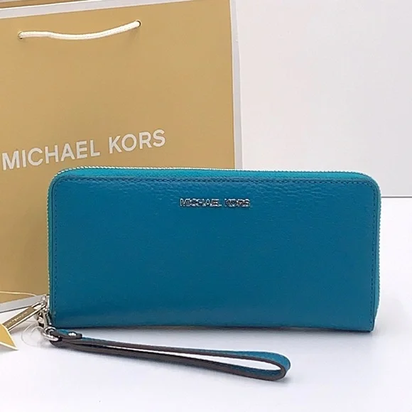 NWT MICHAEL KORS LARGE CONTINENTAL WRISTLET LAGOON COLOR - Picture 2 of 15